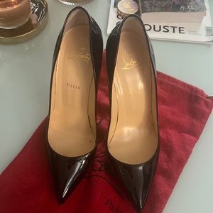 Christian Louboutin So Kate patent pointed toe red sole pump